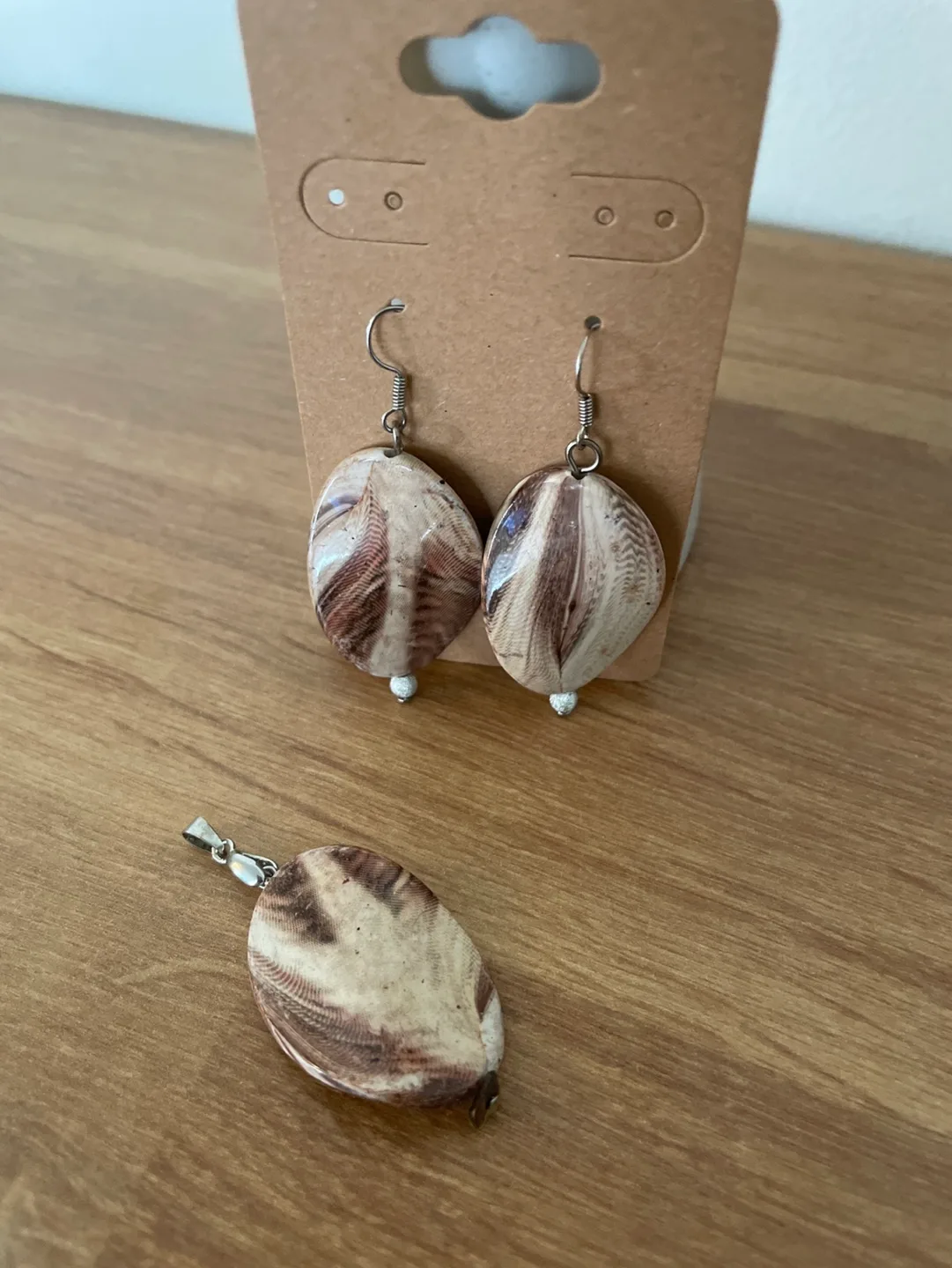 New Faux Marble Earrings + Pendant Jewellery set image indicator(2)