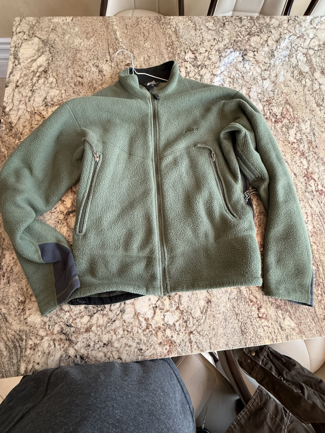 MEC Fleece Jacket - Mens Size Medium