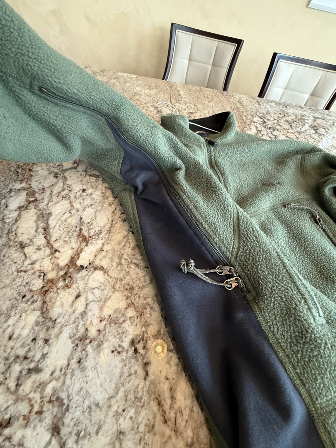 MEC Fleece Jacket - Mens Size Medium - photo 2