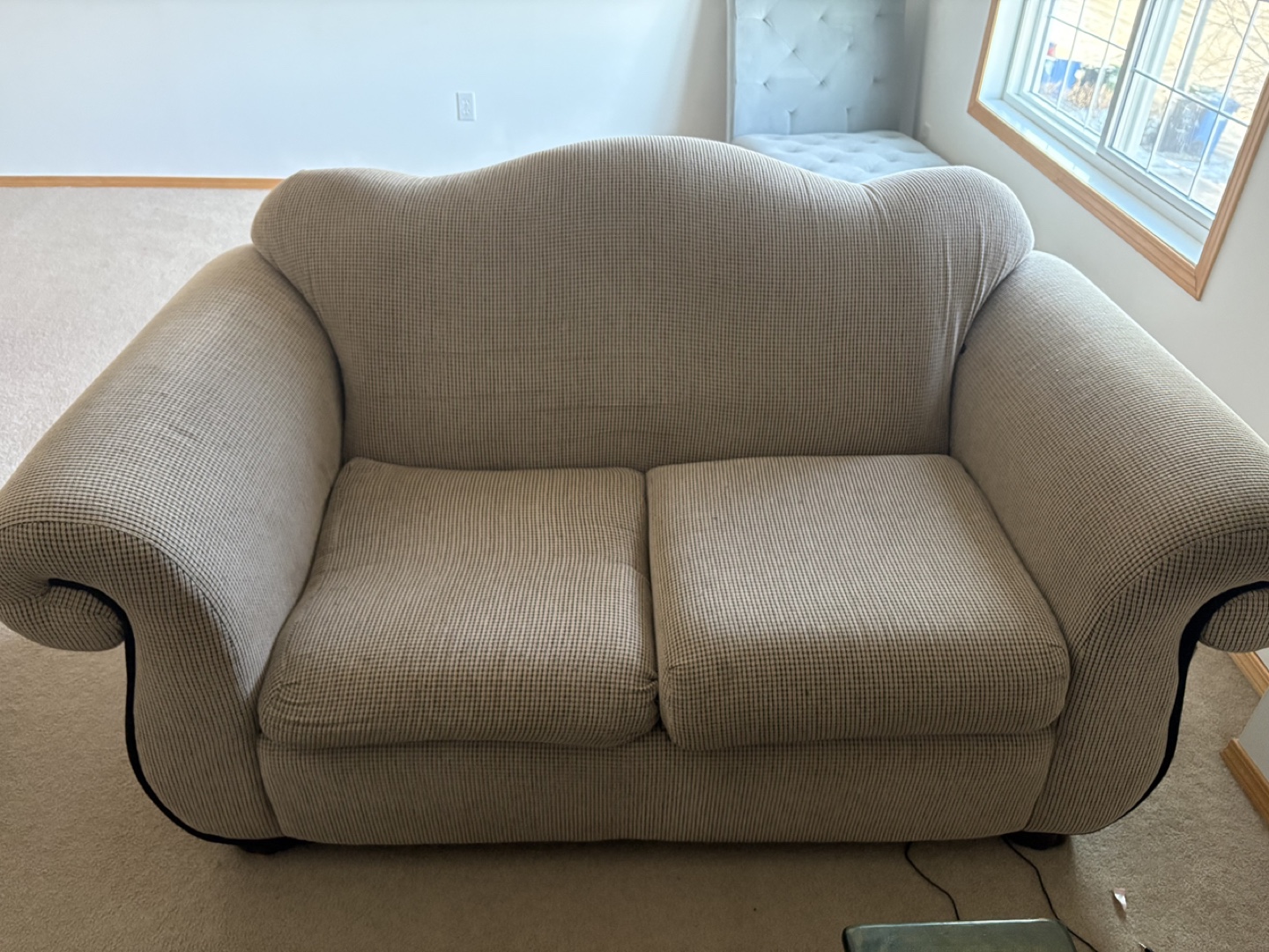 Beige and Brown Checked Loveseat and Armchair Set - photo 2