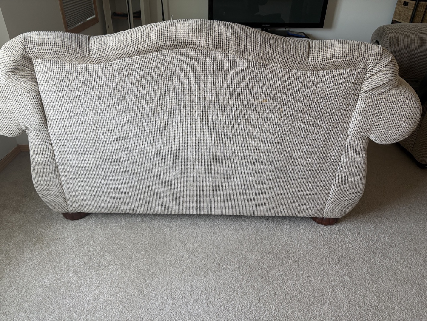 Beige and Brown Checked Loveseat and Armchair Set - photo 3