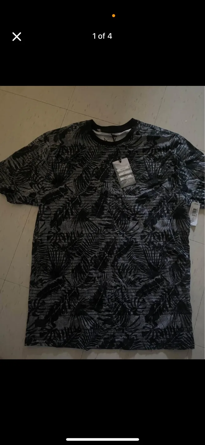 Men's Large Black Graphic T-Shirt image indicator(2)