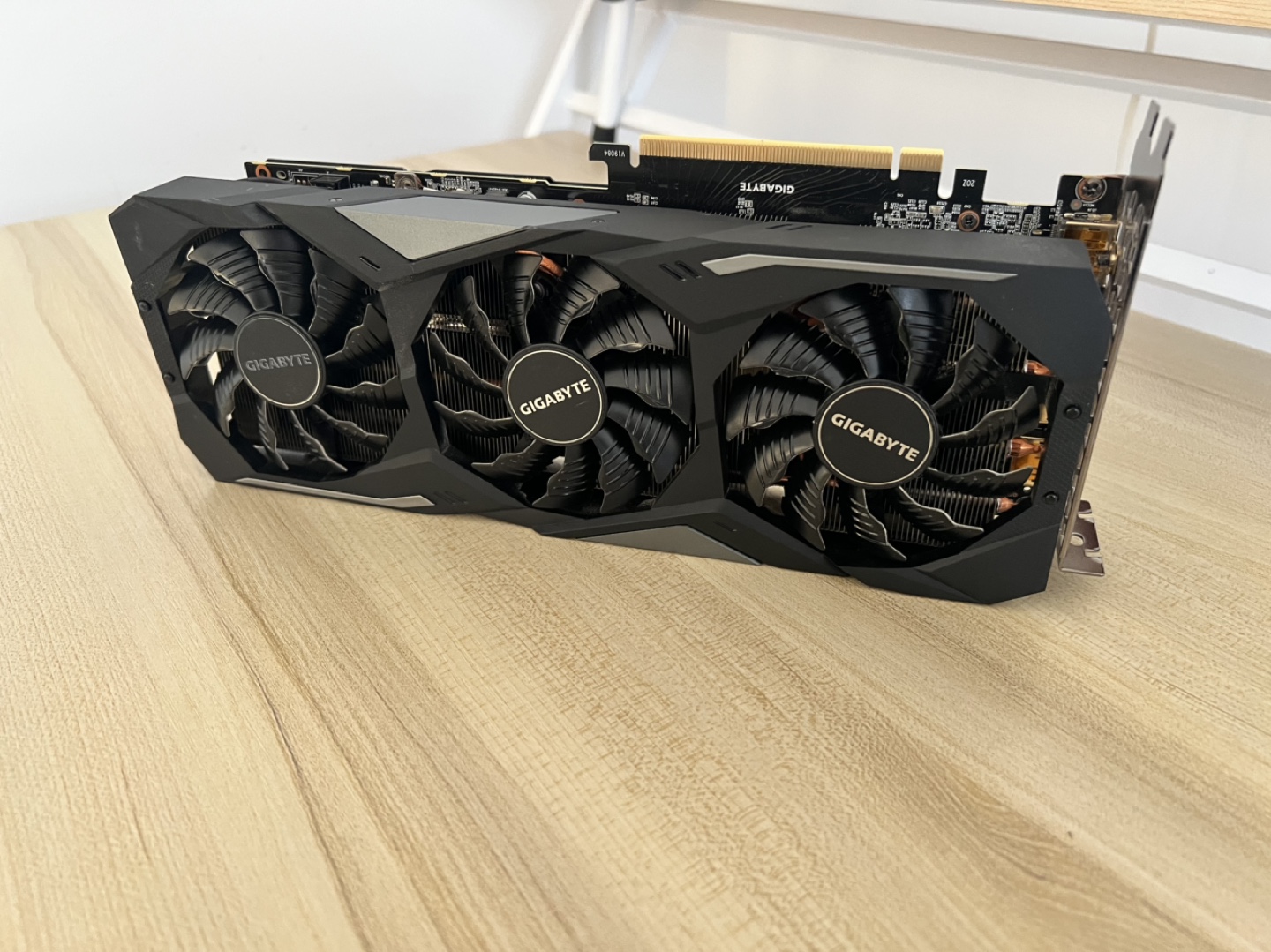 High end Triple fan rtx 2080 super - excellent temps - photo 2