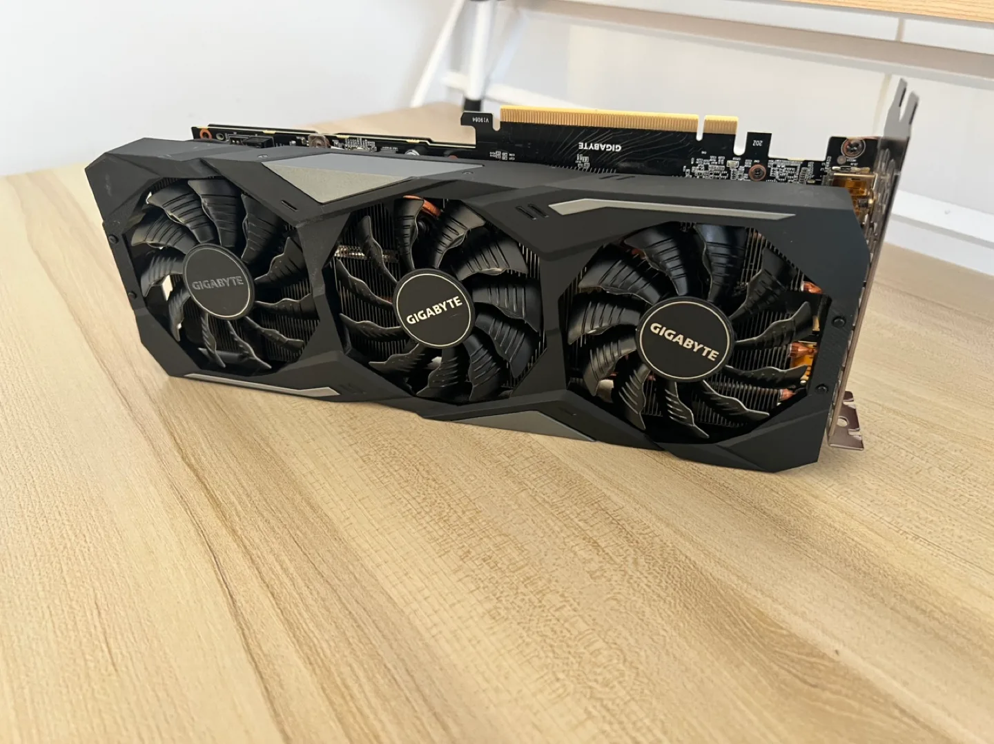 High end Triple fan rtx 2080 super - excellent temps image indicator(2)