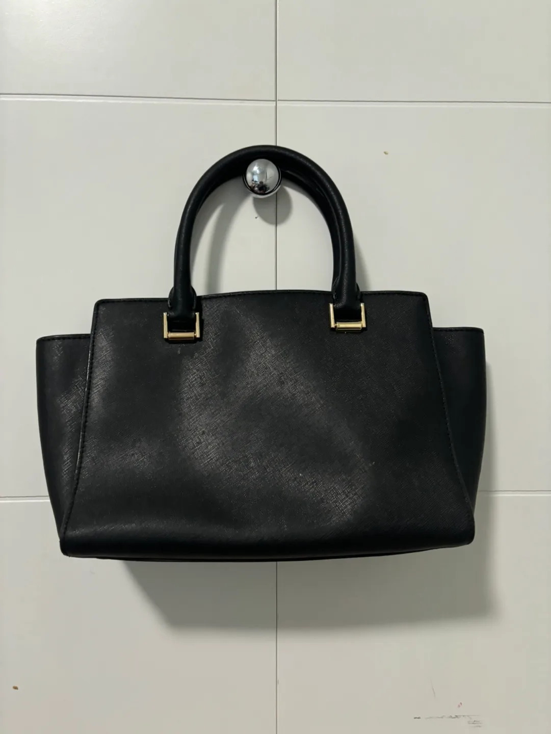 Michael Kors Black Leather Handbag image indicator(2)