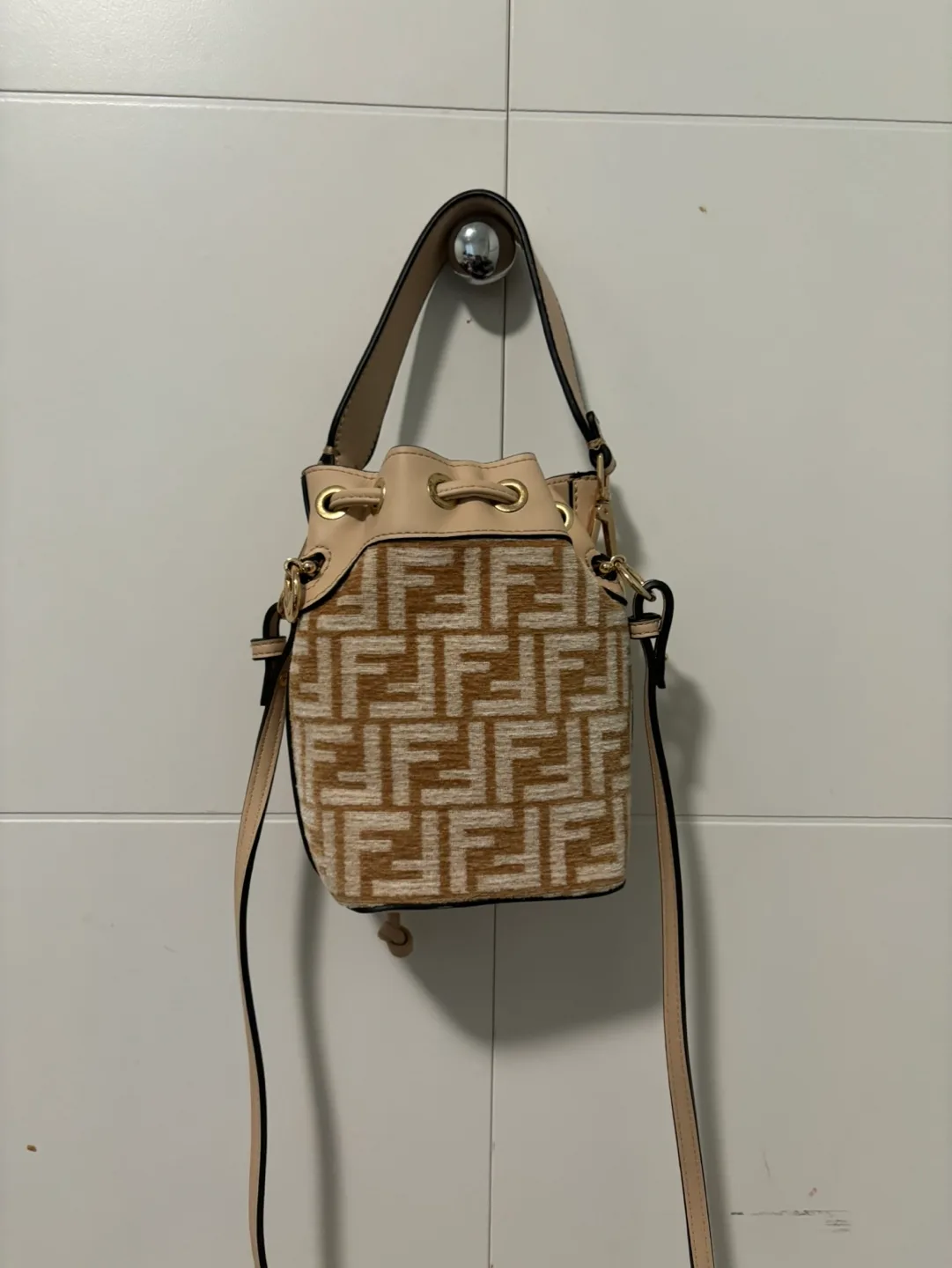 Mini Fendi-inspired Bucket Bag image indicator(2)