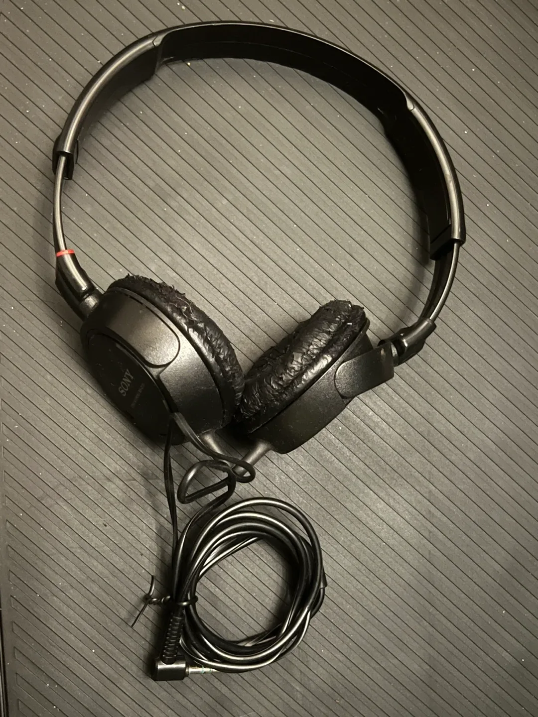 Sony MDR-ZX100 Stereo Headphones ❄️ image indicator(3)
