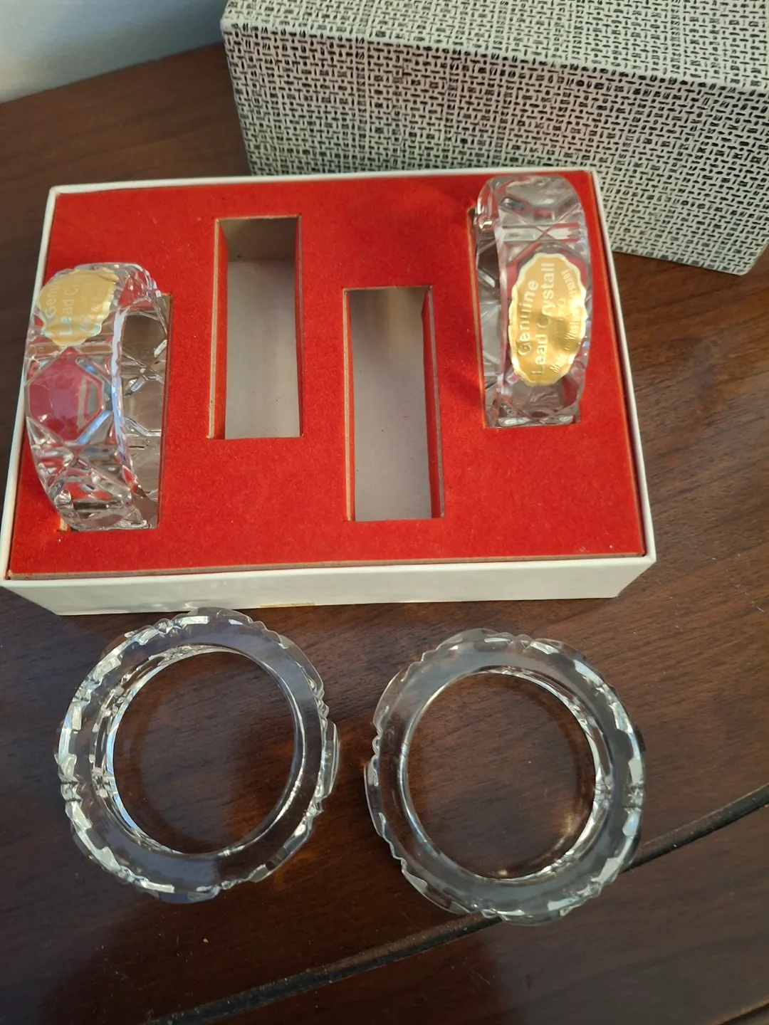 Set of 4 vintage crystal napkin rings image indicator(5)