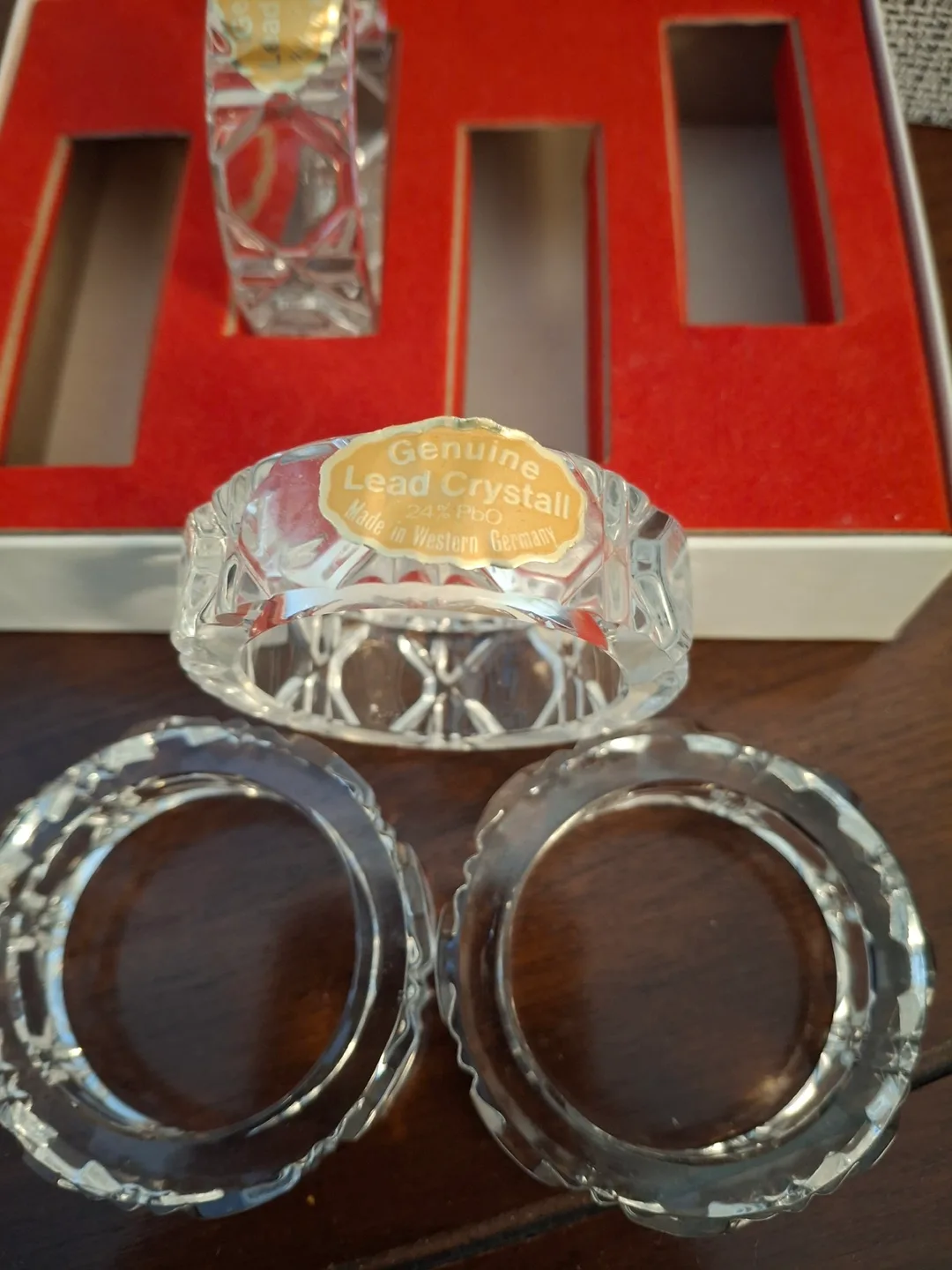 Set of 4 vintage crystal napkin rings image indicator(3)