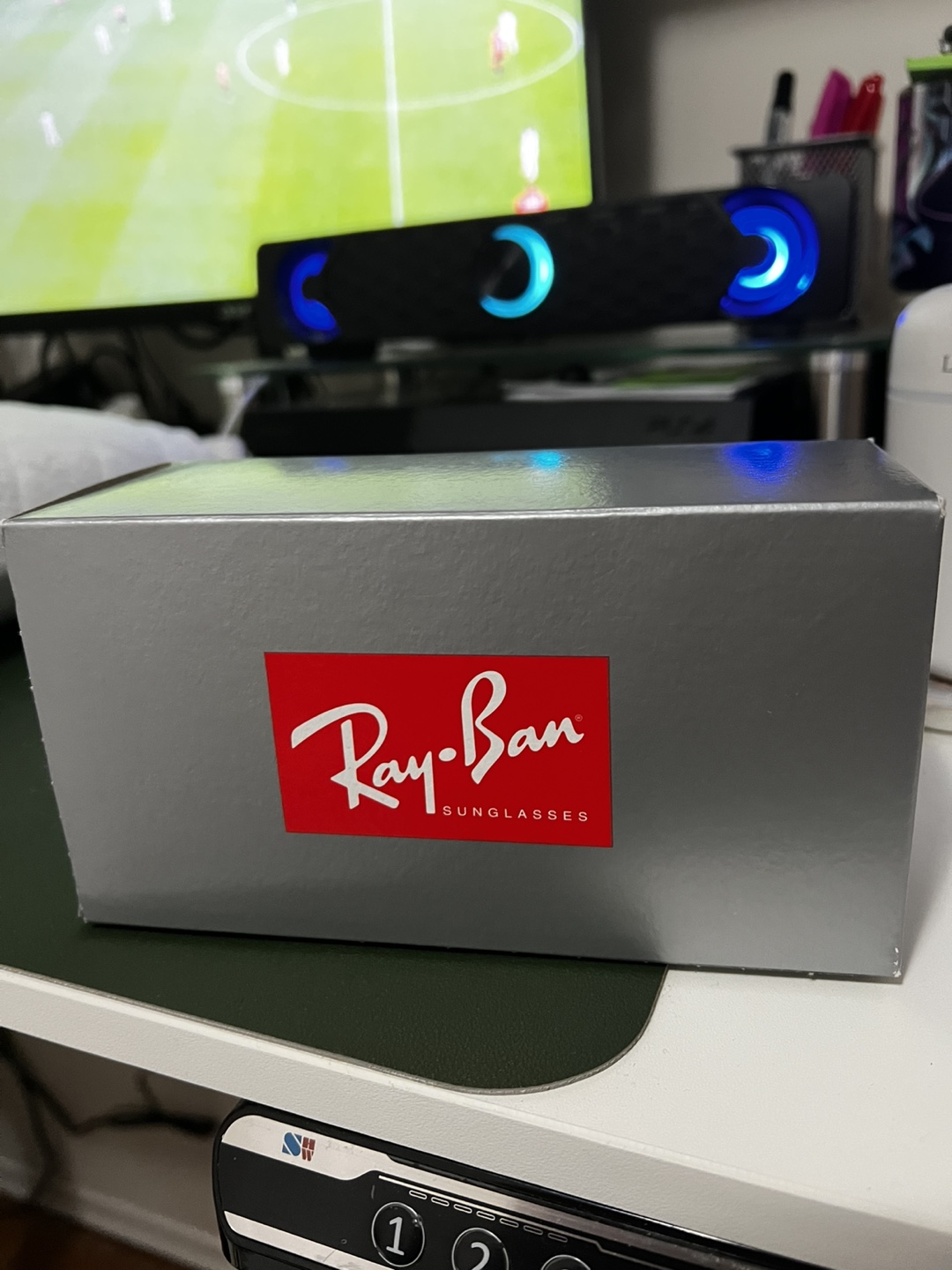 Ray-Ban Sunglasses - photo 3