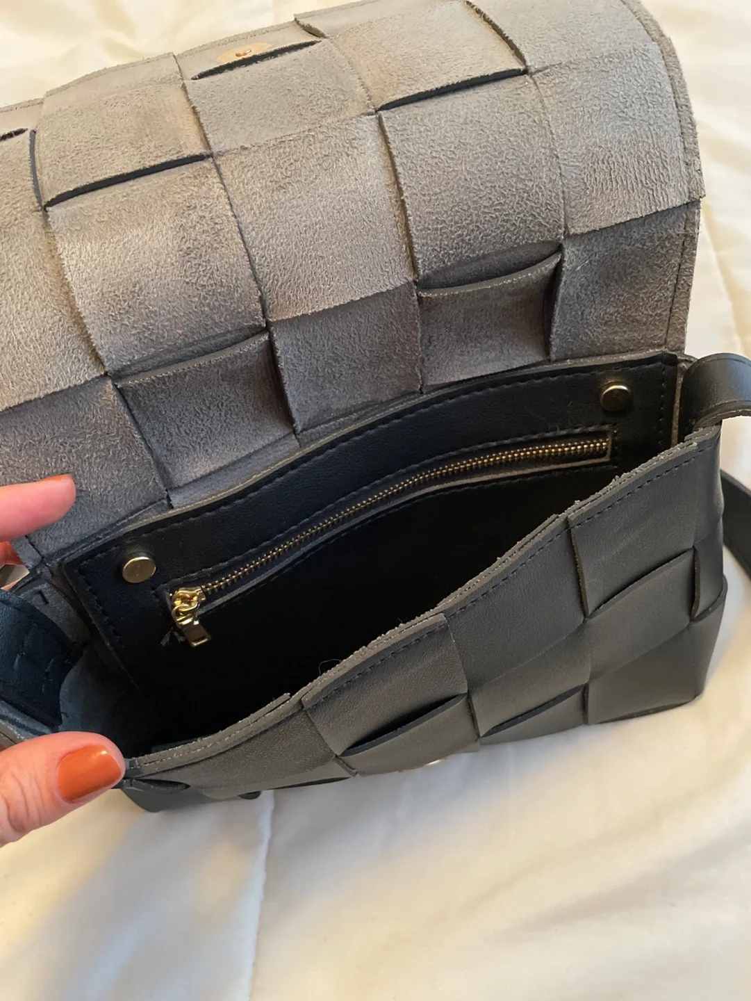 New Black Woven Crossbody Bag image indicator(4)