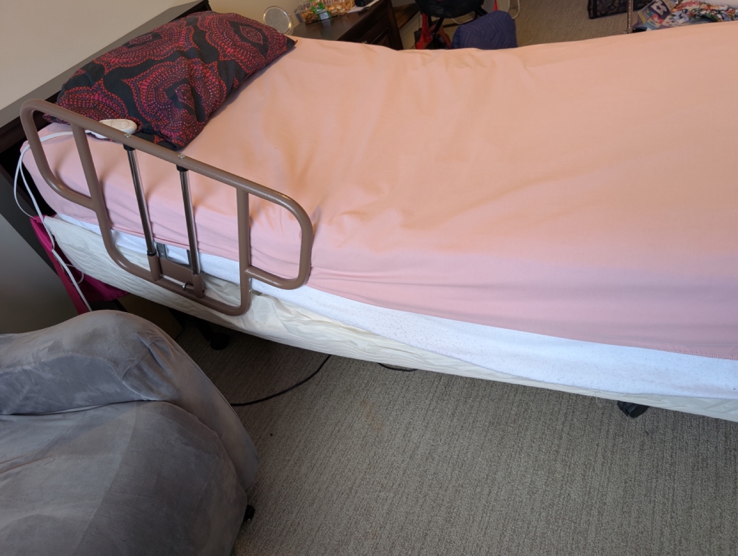 Ultramatic Adjustable Bed with Remote - photo 4