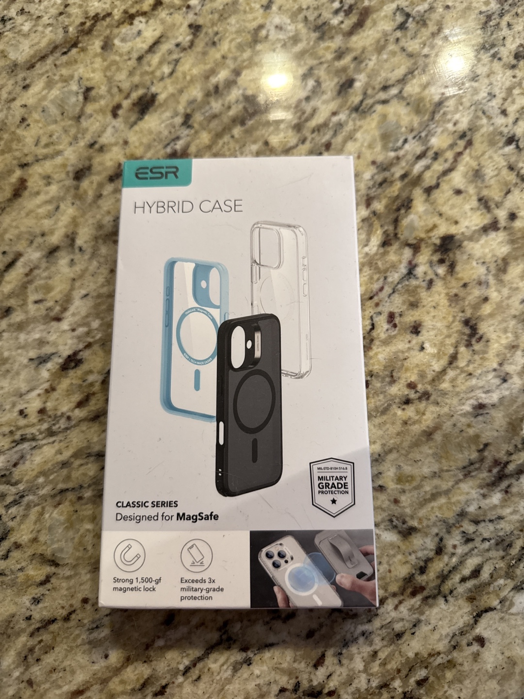 16 pro max ESR Classic Series Hybrid Case for MagSafe