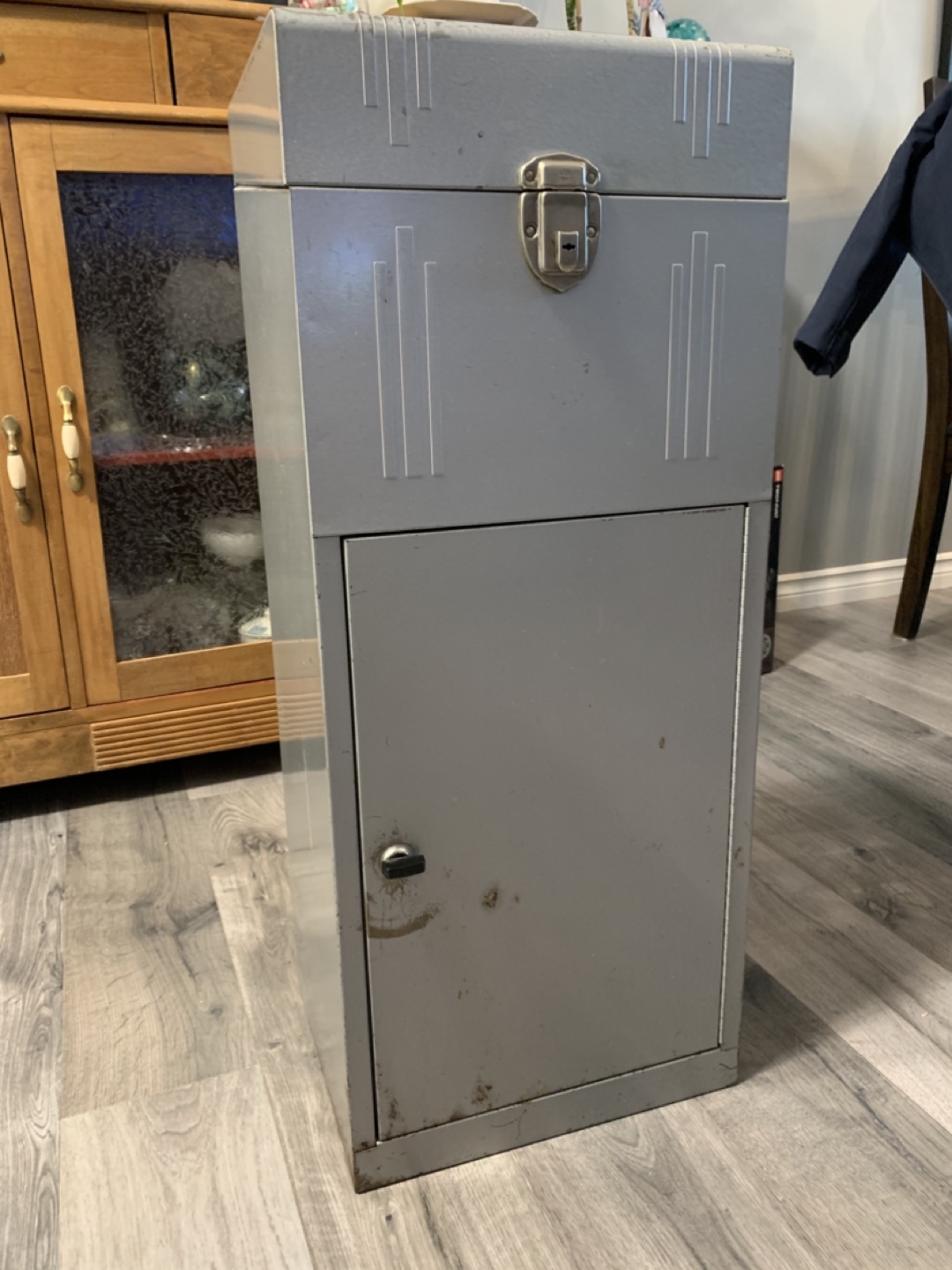 Metal Filing/Storage Cabinet
