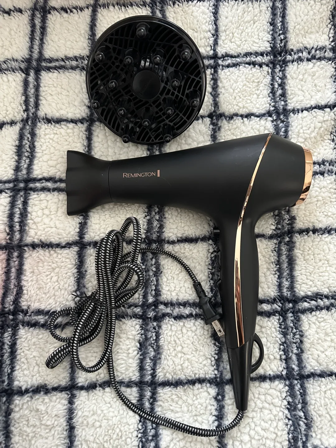 Remington Thermaluxe Hair Dryer with Concentrator thumbnail