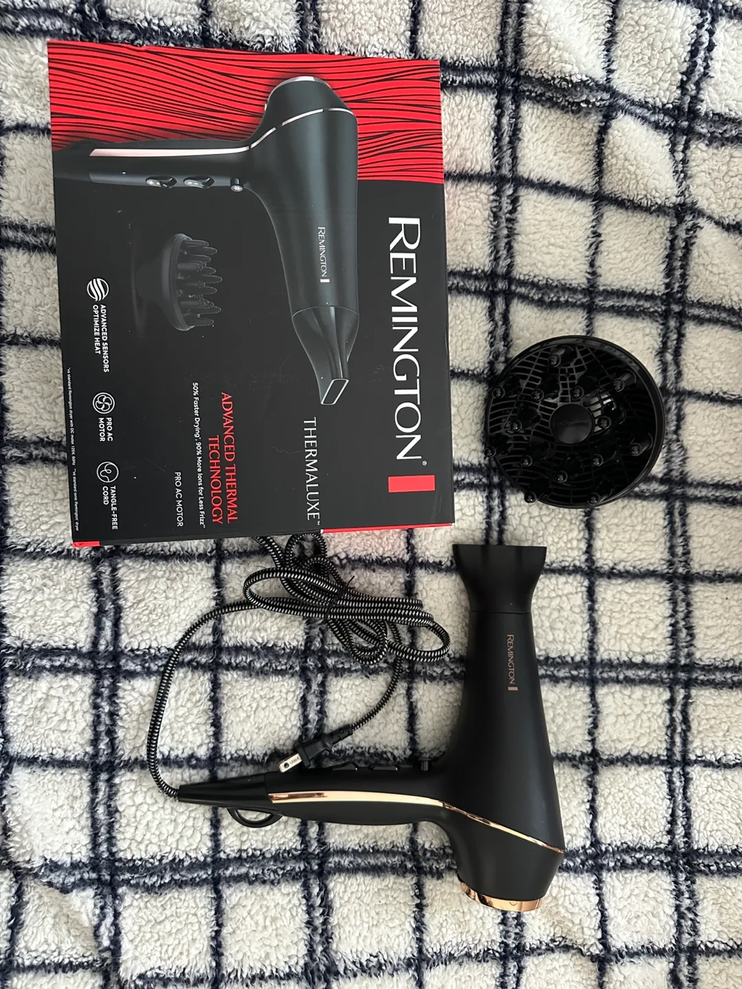 Remington Thermaluxe Hair Dryer with Concentrator image indicator(2)