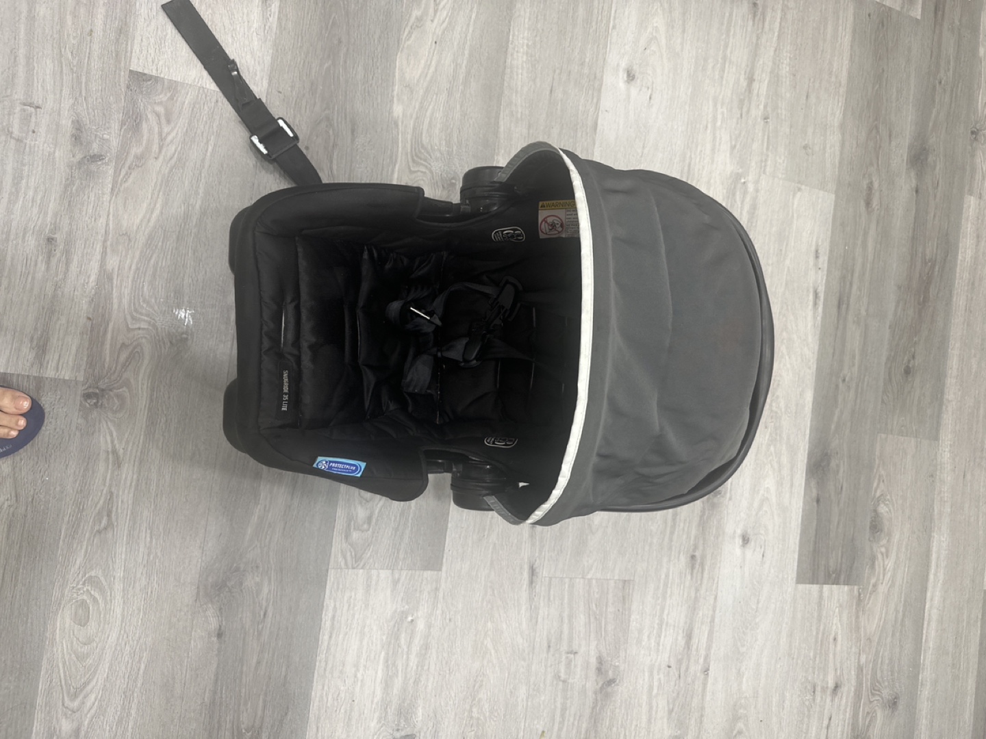 Graco SnugRide 35 Lite Infant Car Seat