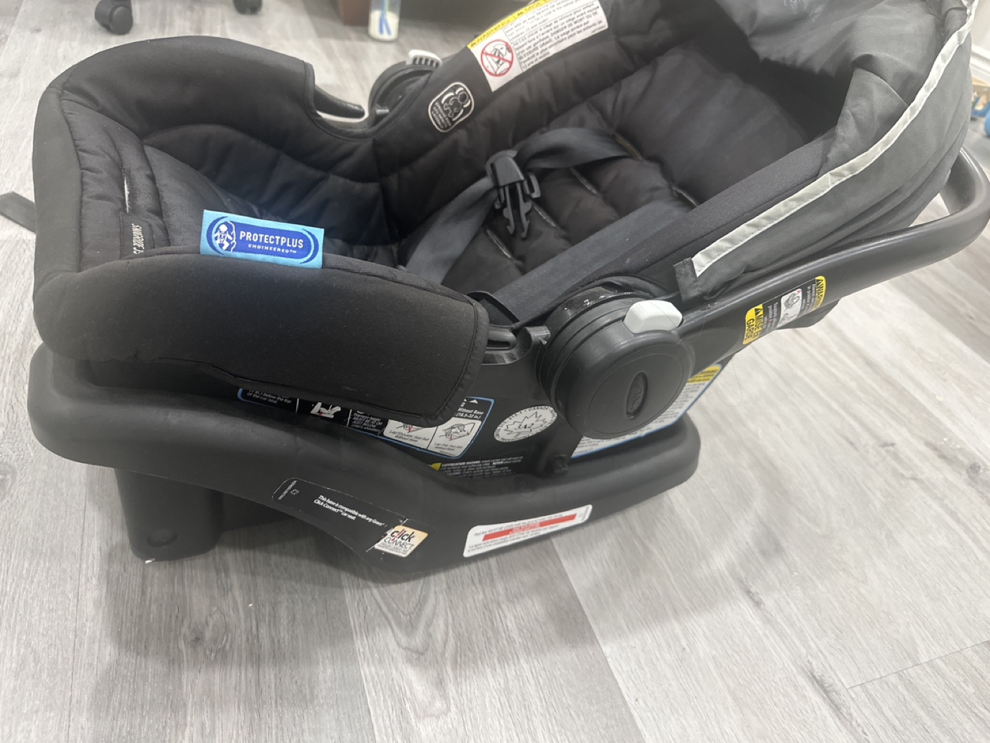 Graco SnugRide 35 Lite Infant Car Seat - photo 3