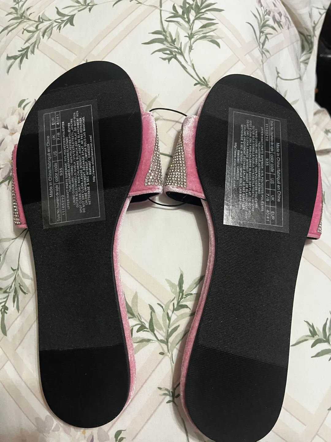BNWT Victoria Secret Pink Velvet Slides with Rhinestone Detail image indicator(5)