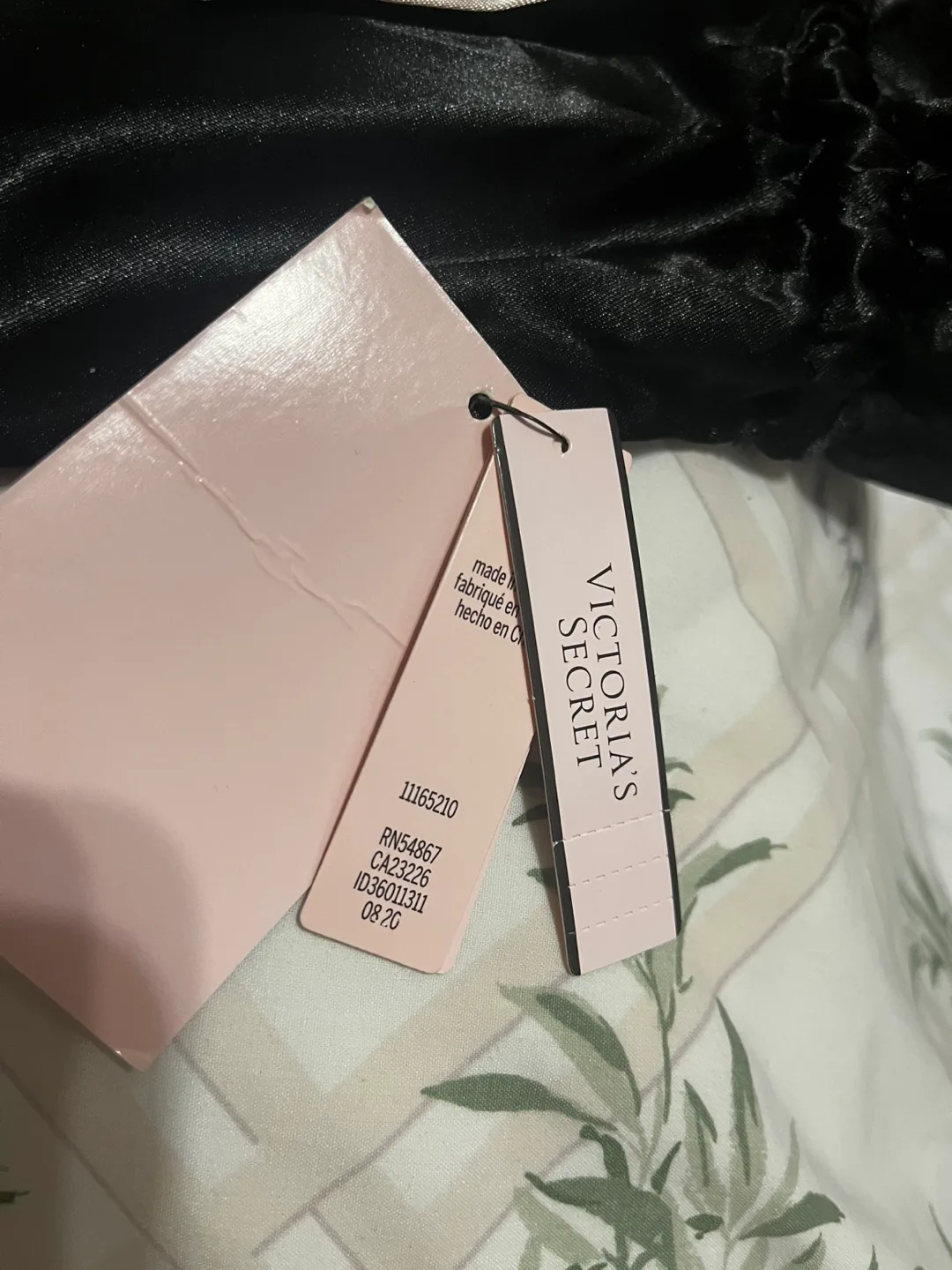 BNWT Victoria Secret Pink Velvet Slides with Rhinestone Detail image indicator(7)