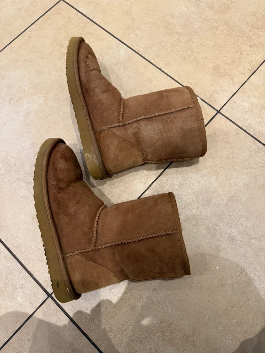 Sheepskin boots for girls image indicator(2)