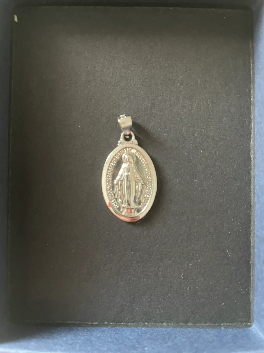925 Sterling Silver Miraculous Medal Pendant Necklace image indicator(2)