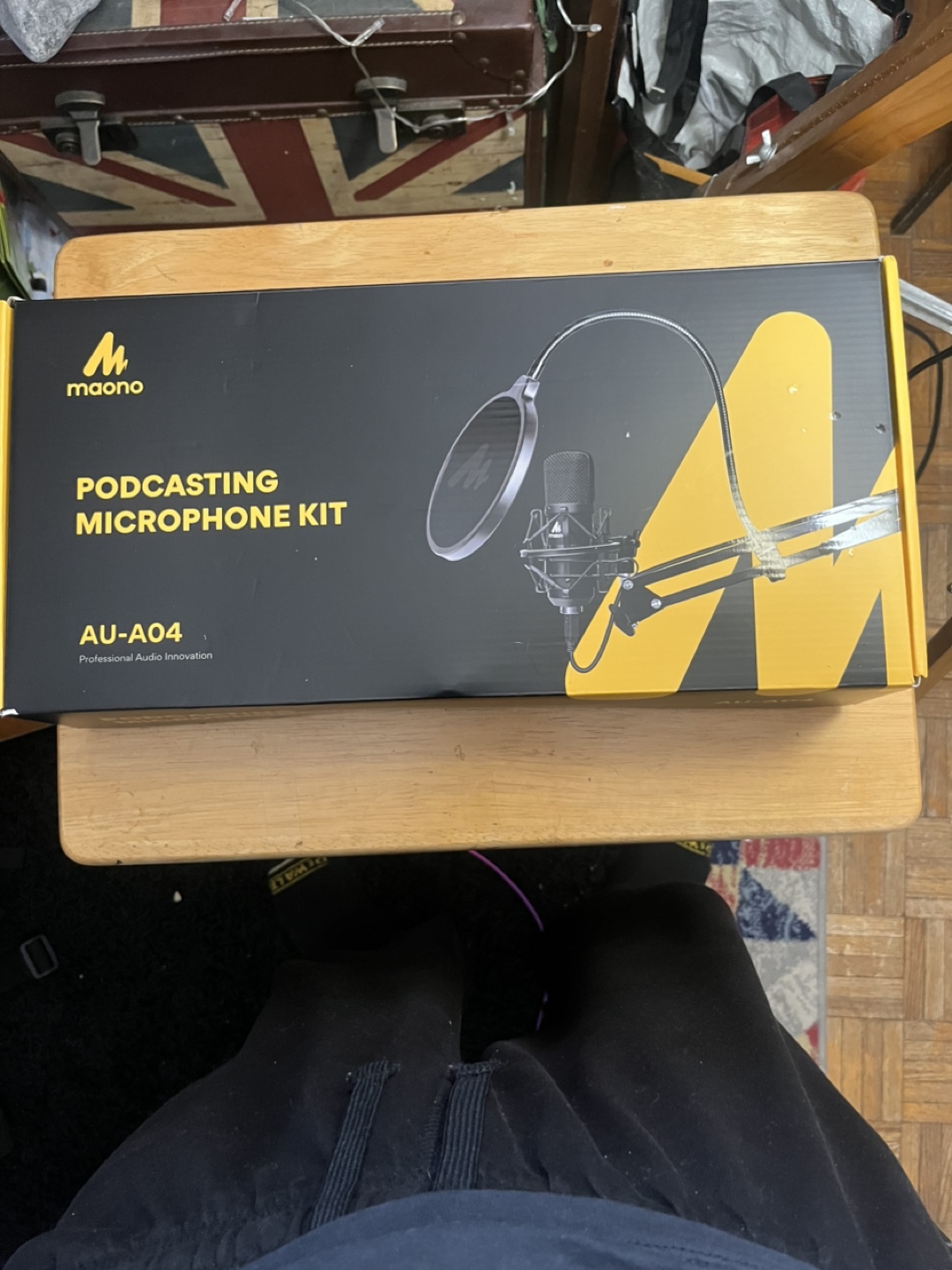 Maono AU-A04 Podcasting Microphone Kit - New in Box