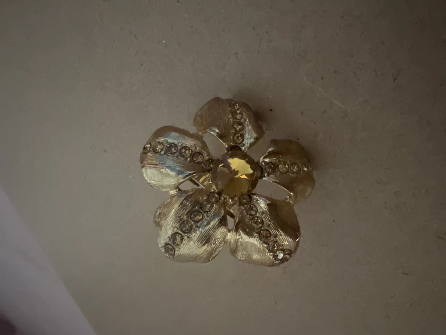 Silver Flower Statement Ring with Rhinestones image indicator(6)