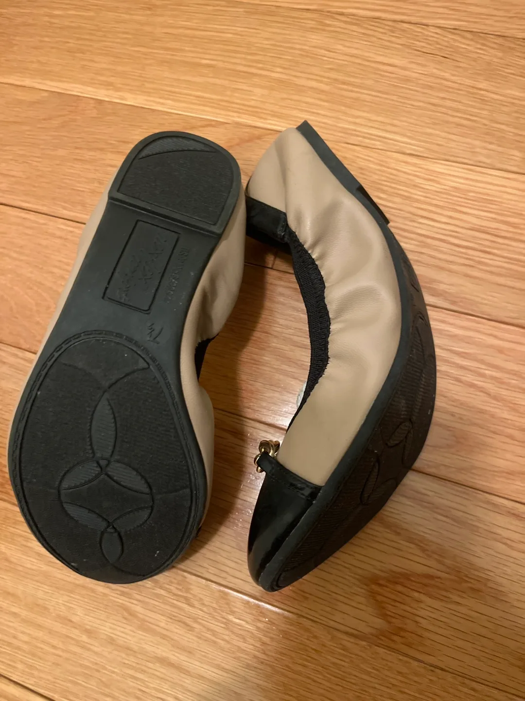 Women's Ballet Flats Size 7.5 image indicator(2)