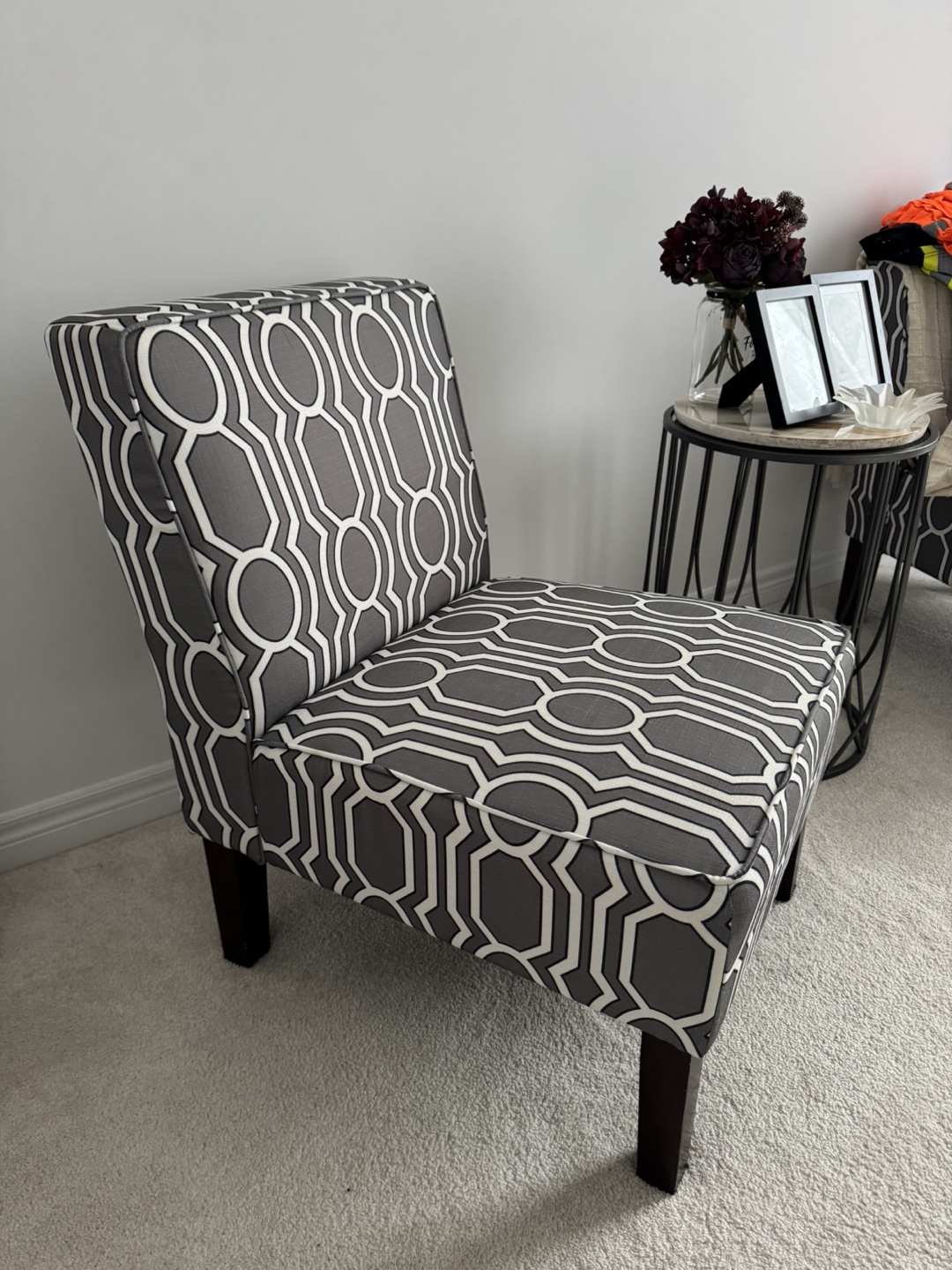 Modern Geometric Accent Chair - photo 3