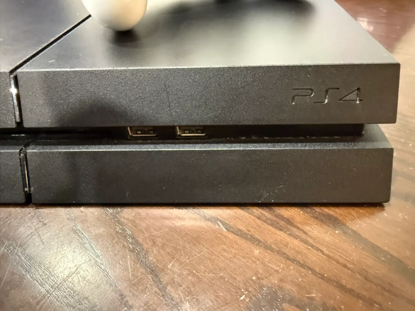 PS4 Slim Console with Controller and Cables image indicator(3)