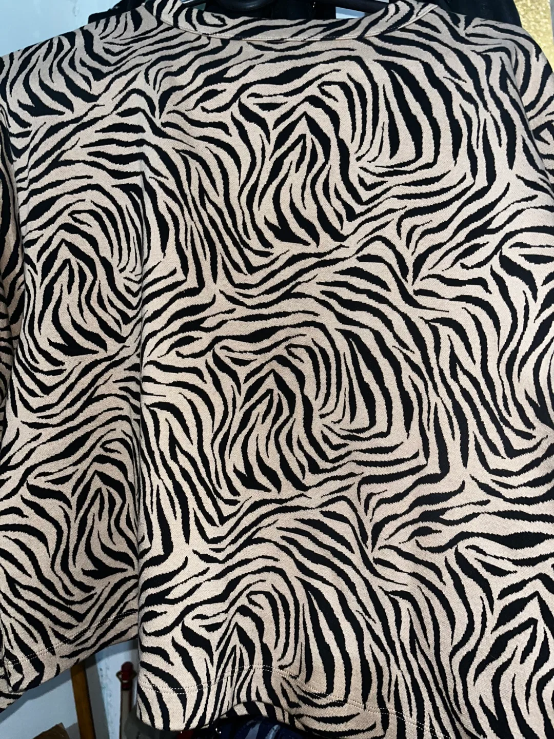 BNWT Ann Taylor Women's Zebra Print Cardigan image indicator(3)