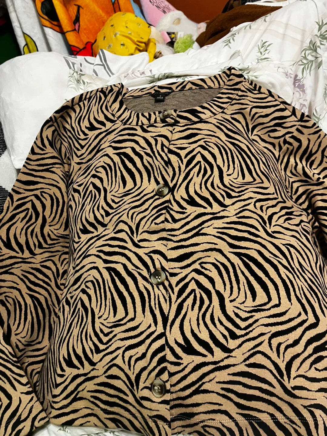 BNWT Ann Taylor Women's Zebra Print Cardigan image indicator(5)