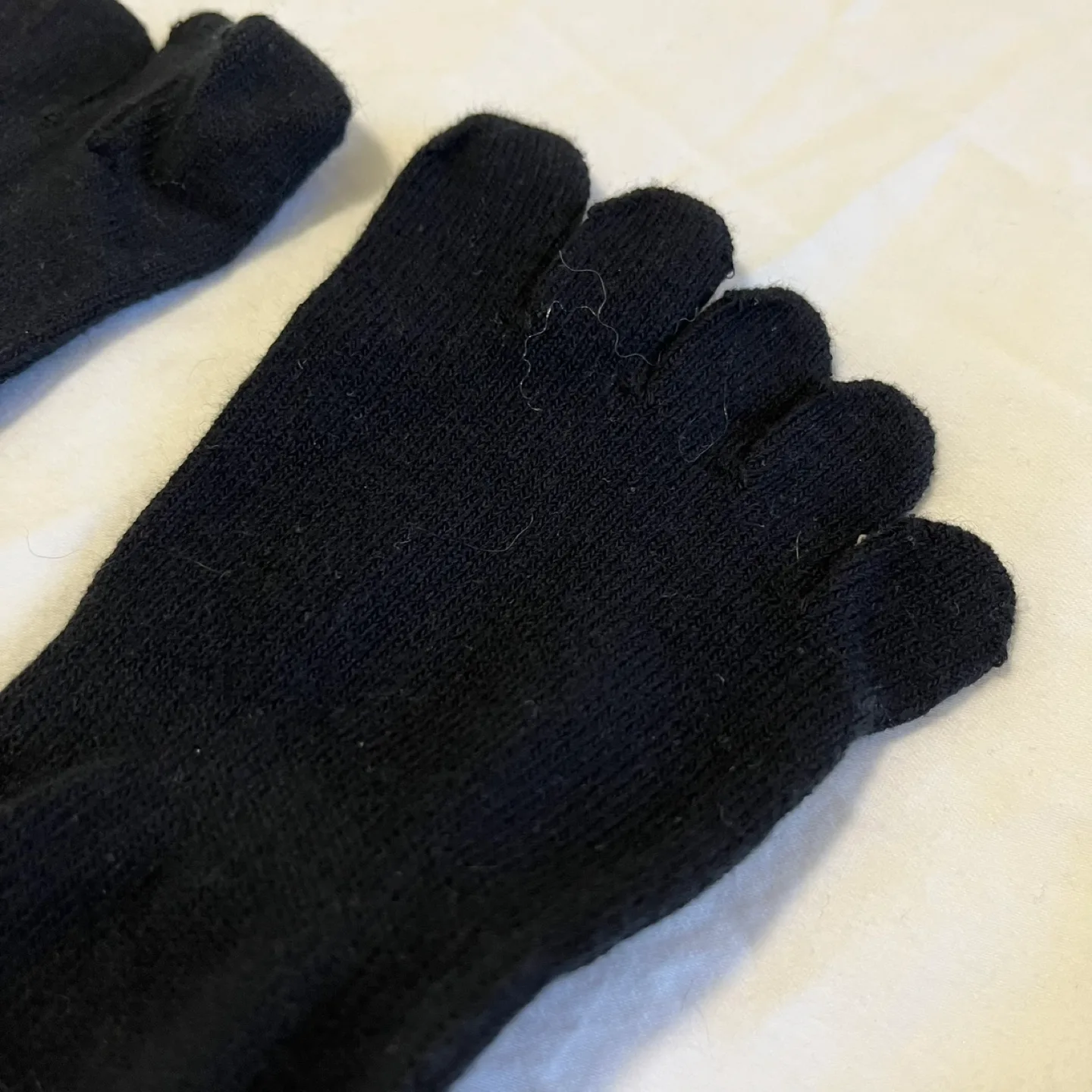 Gaiam Yoga Socks - Black Grippy Toe Socks image indicator(6)