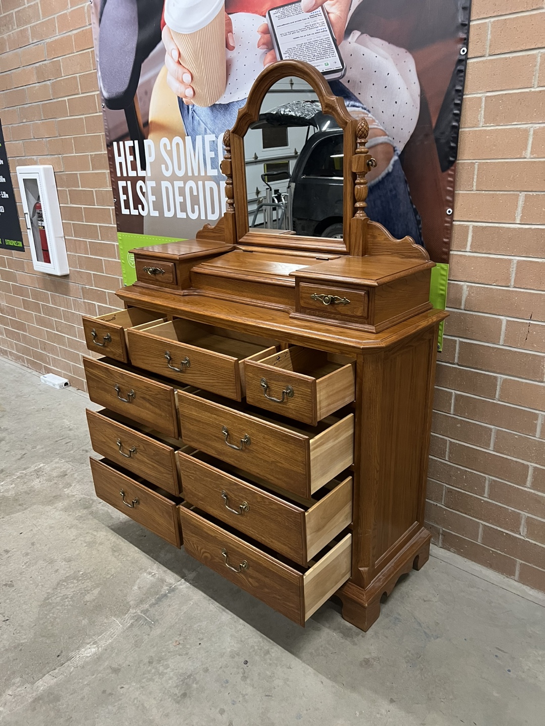 Thomasville Vintage Wooden Dresser with Mirror - photo 2