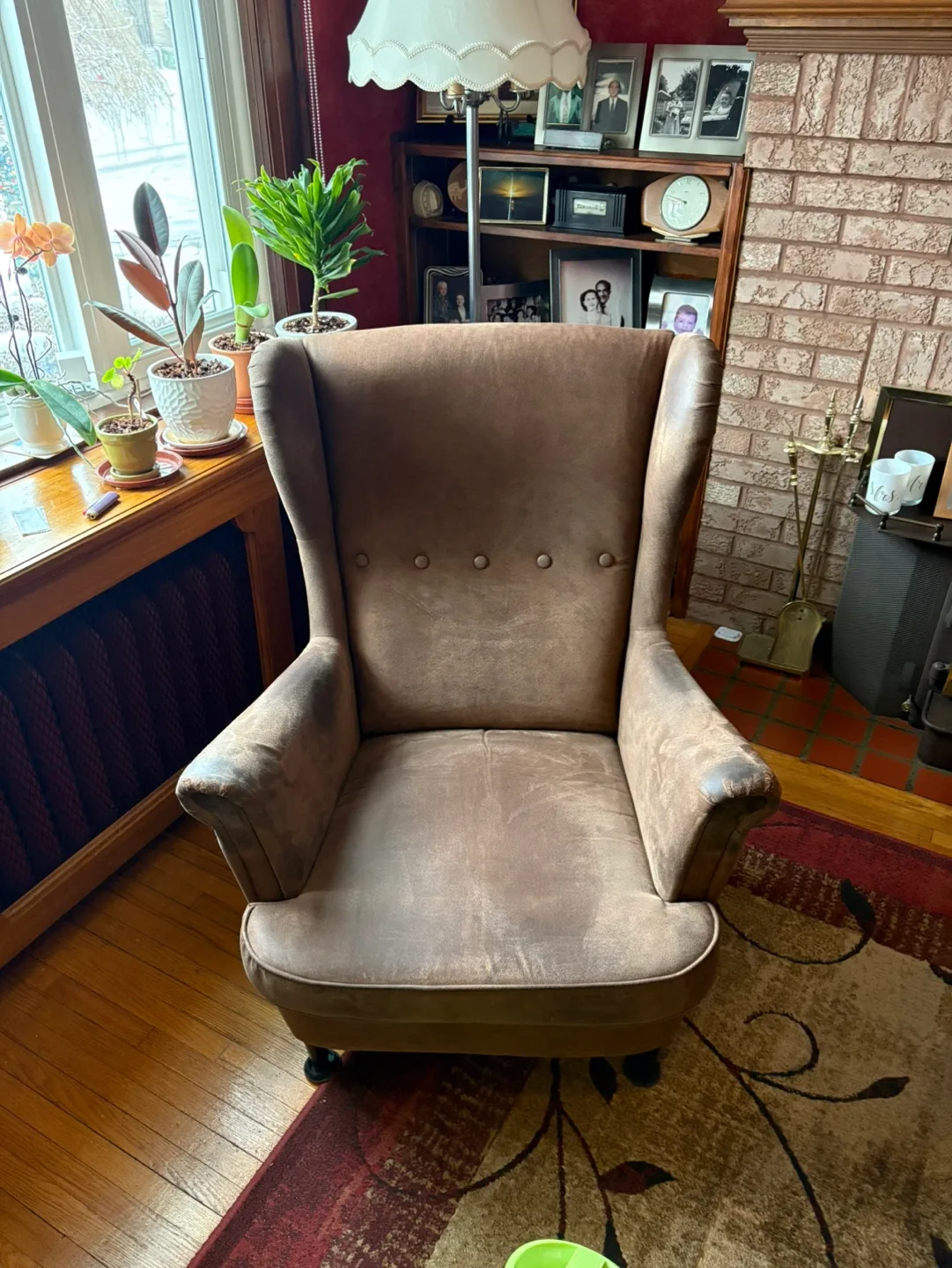 Brown Fabric Wingback Accent Chair image indicator(4)