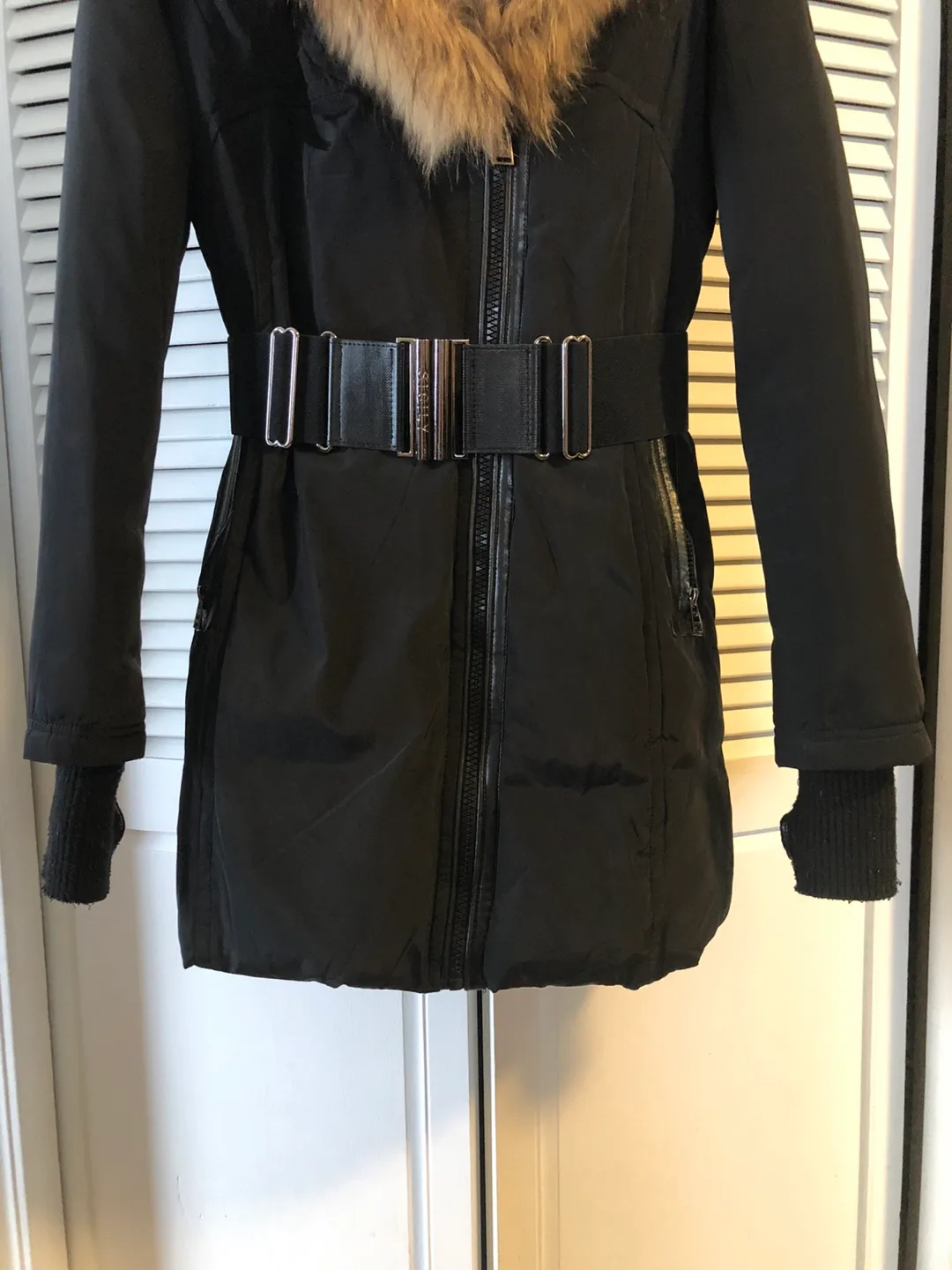 Fur hood belted jacket image indicator(3)