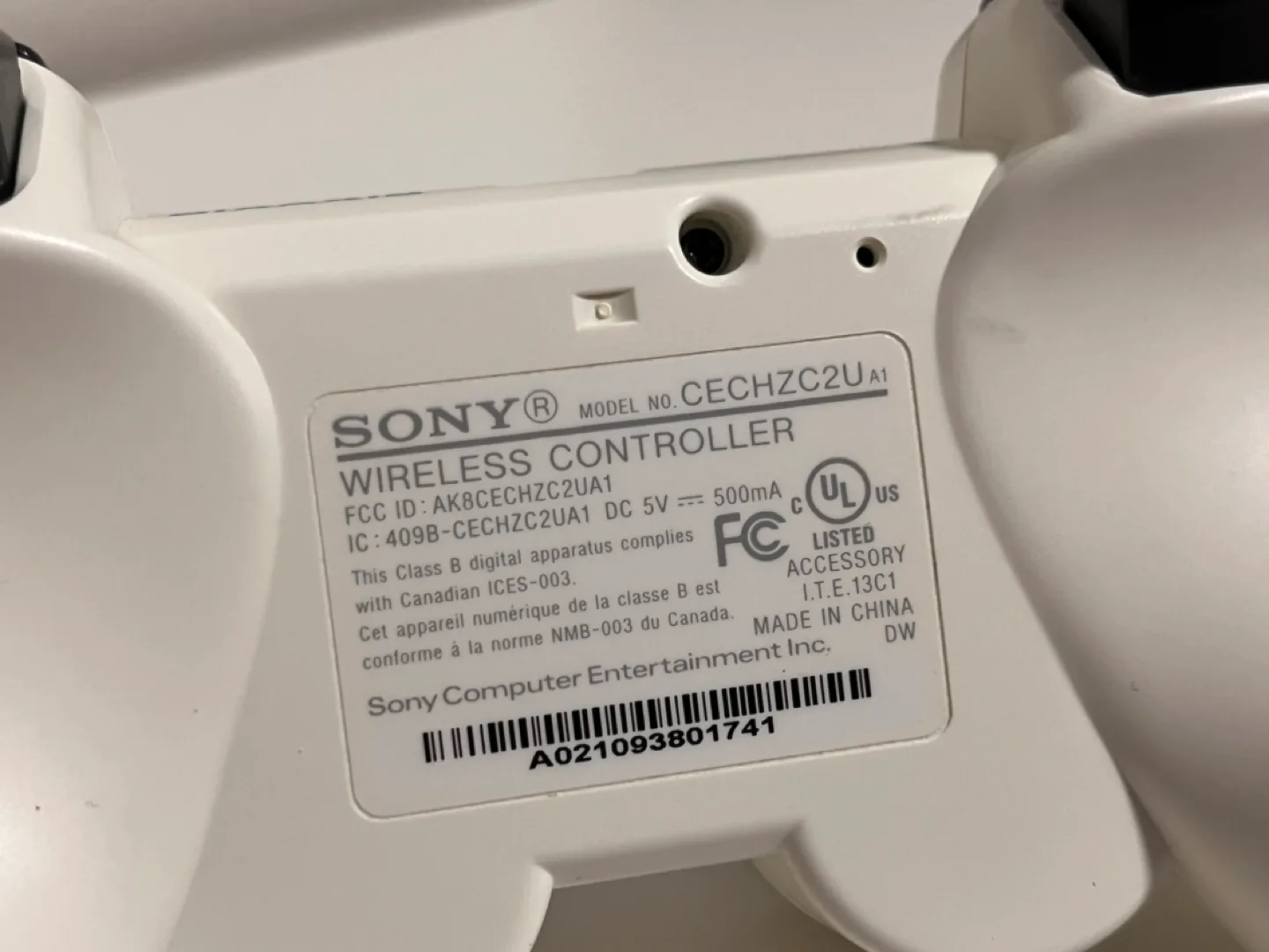 Sony PlayStation 3 DualShock 3 Wireless Controller - White image indicator(3)
