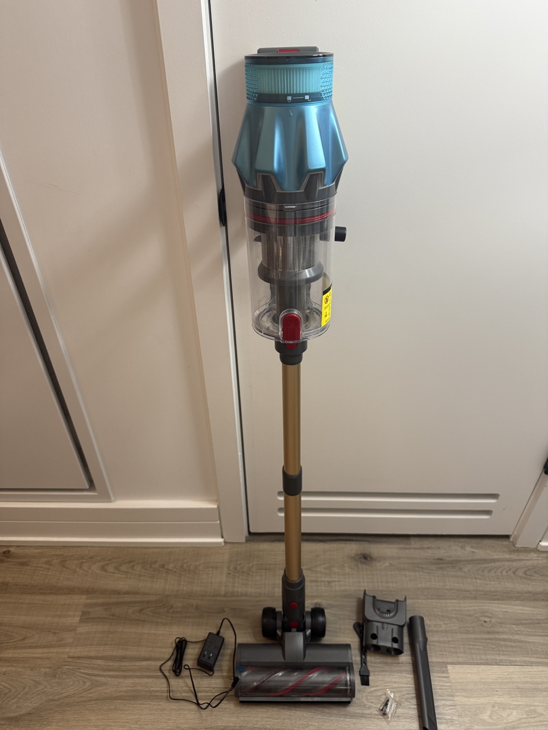 Cordless Stick Vacuum Cleaner with Multiple Attachments
