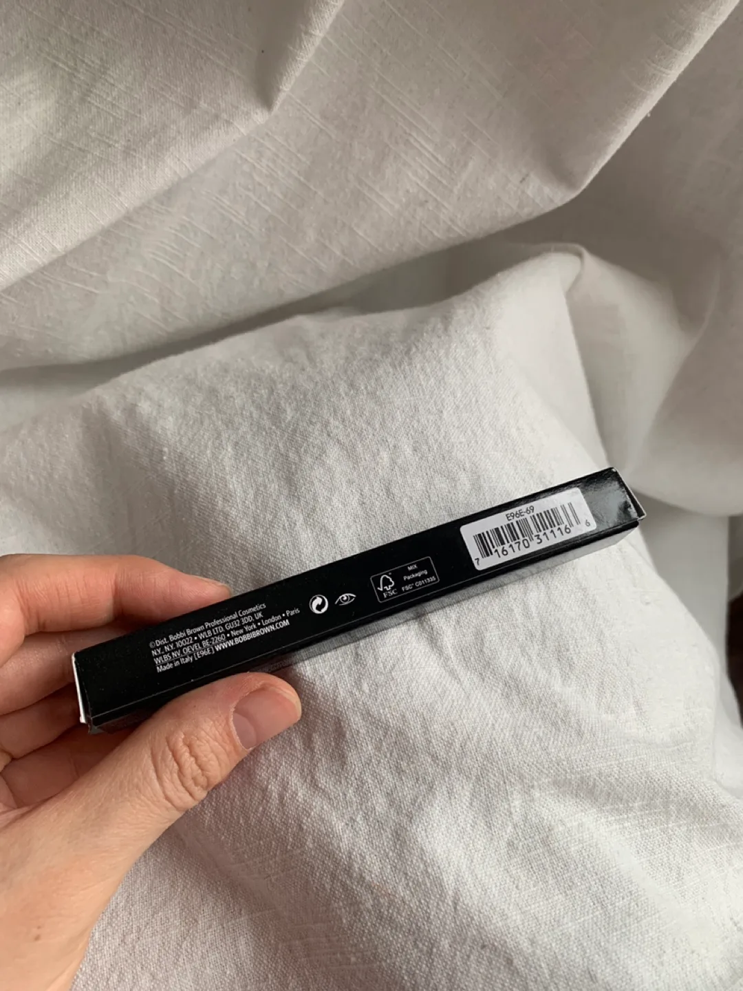 Bobbi Brown Long-Wear Cream Shadow Stick - Ruby Shimmer image indicator(5)