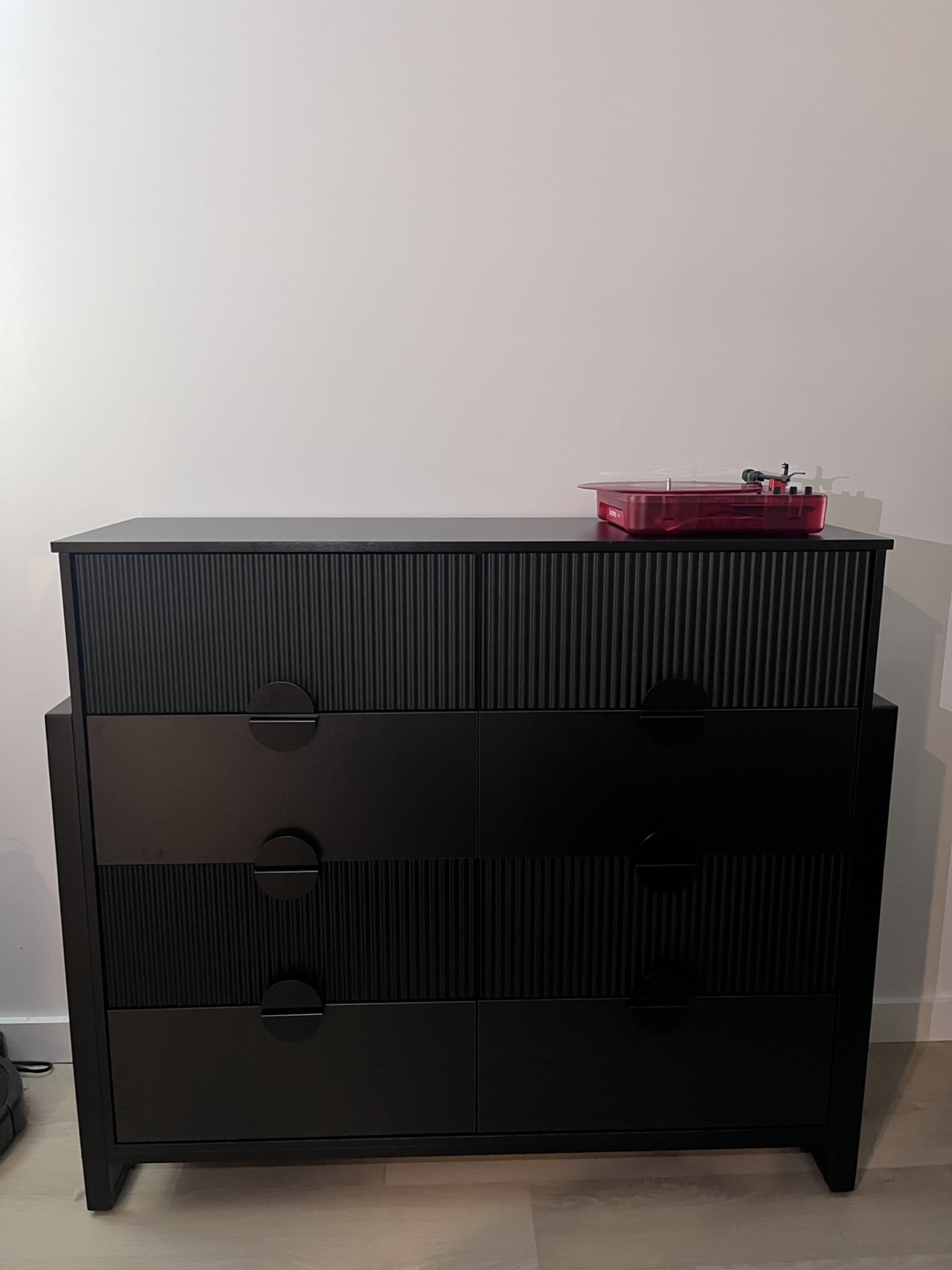 Black 8-Drawer Dresser - photo 3