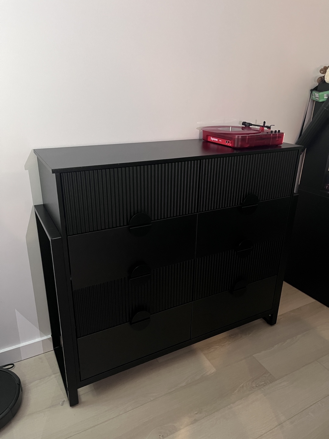Black 8-Drawer Dresser - photo 2