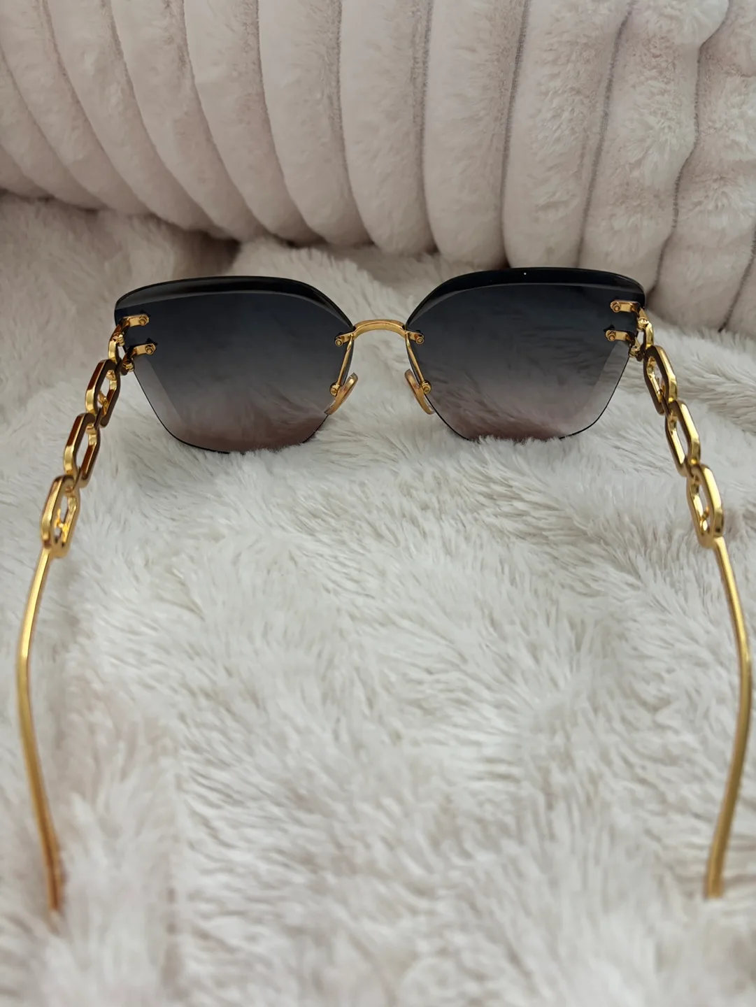 Louis Vuitton Cat Eye Jewel Sunglasses image indicator(6)