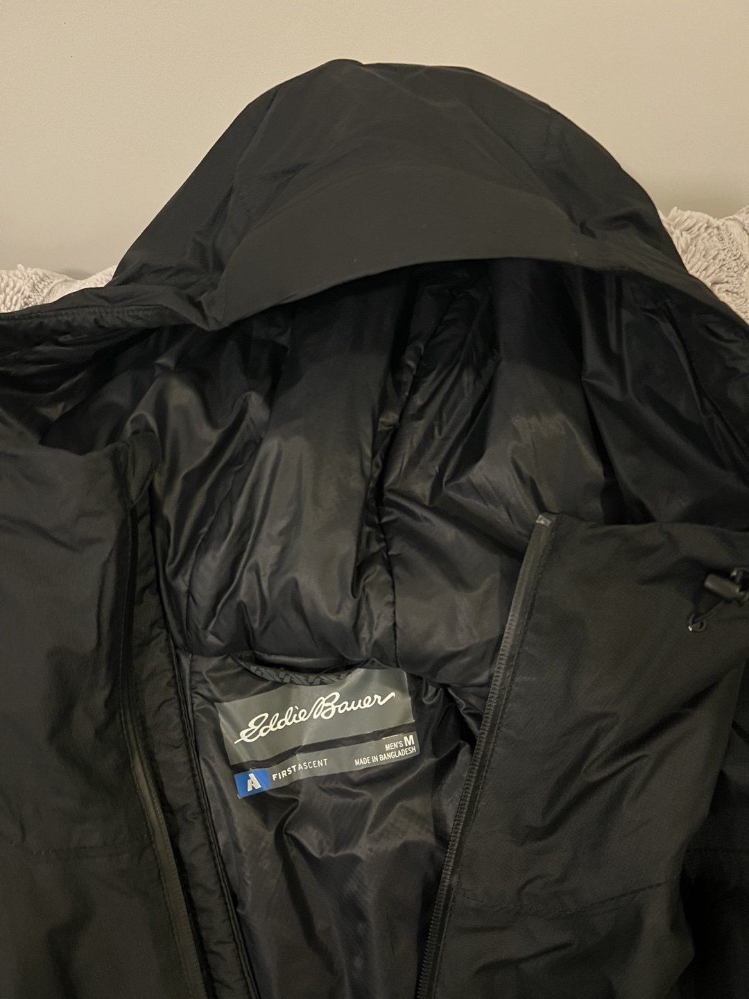 Eddie Bauer First Ascent Men's Size Medium Black Down Jacket - photo 2