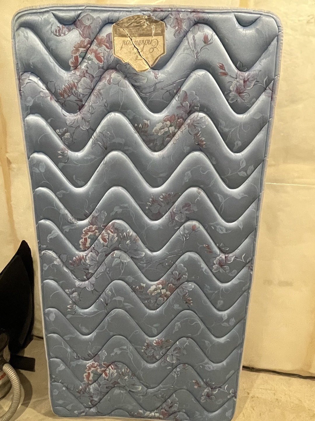 Single Sealy Spring Posturepedic Mattress
