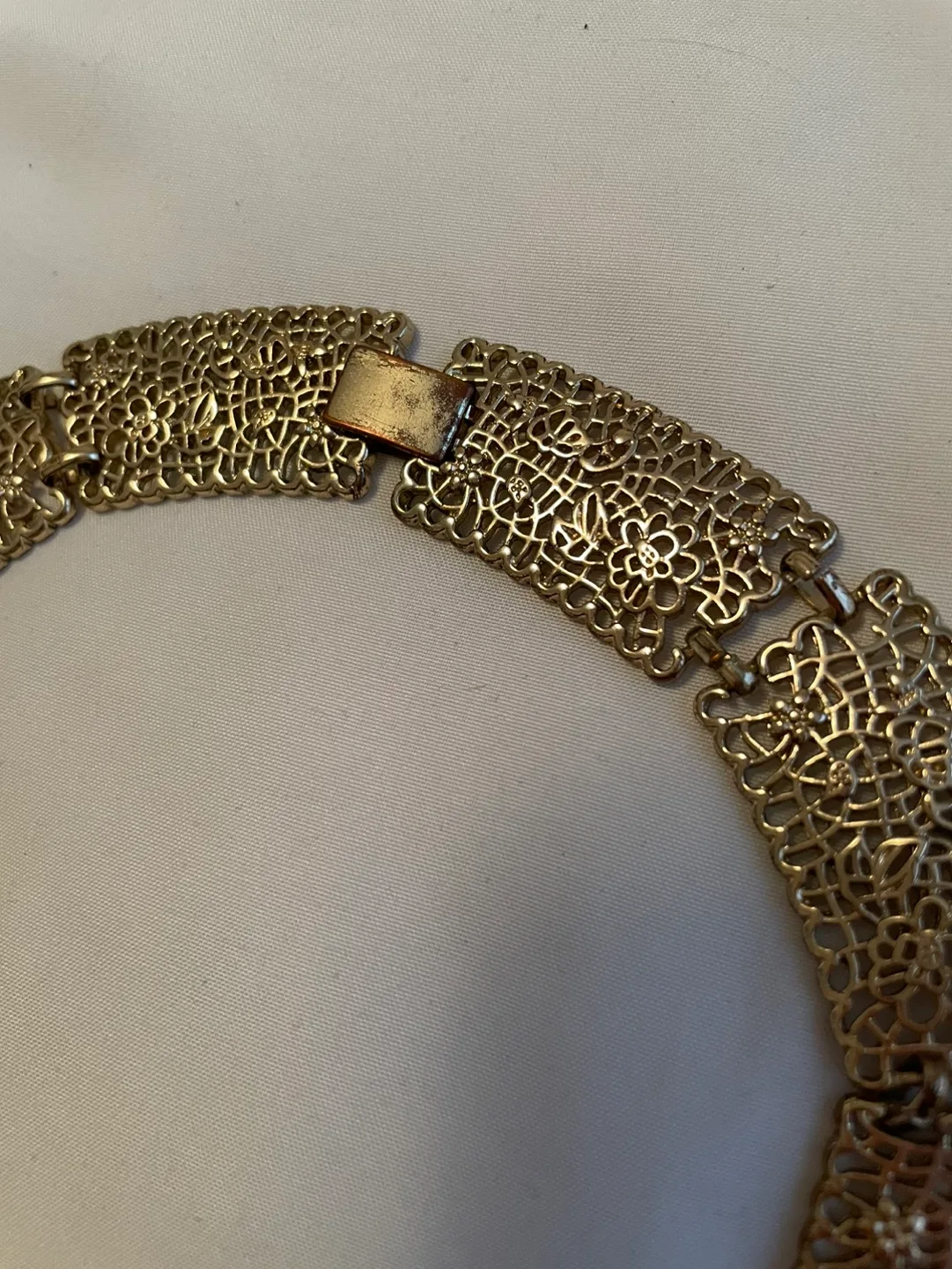 Gold-tone Filigree Collar Necklace image indicator(3)