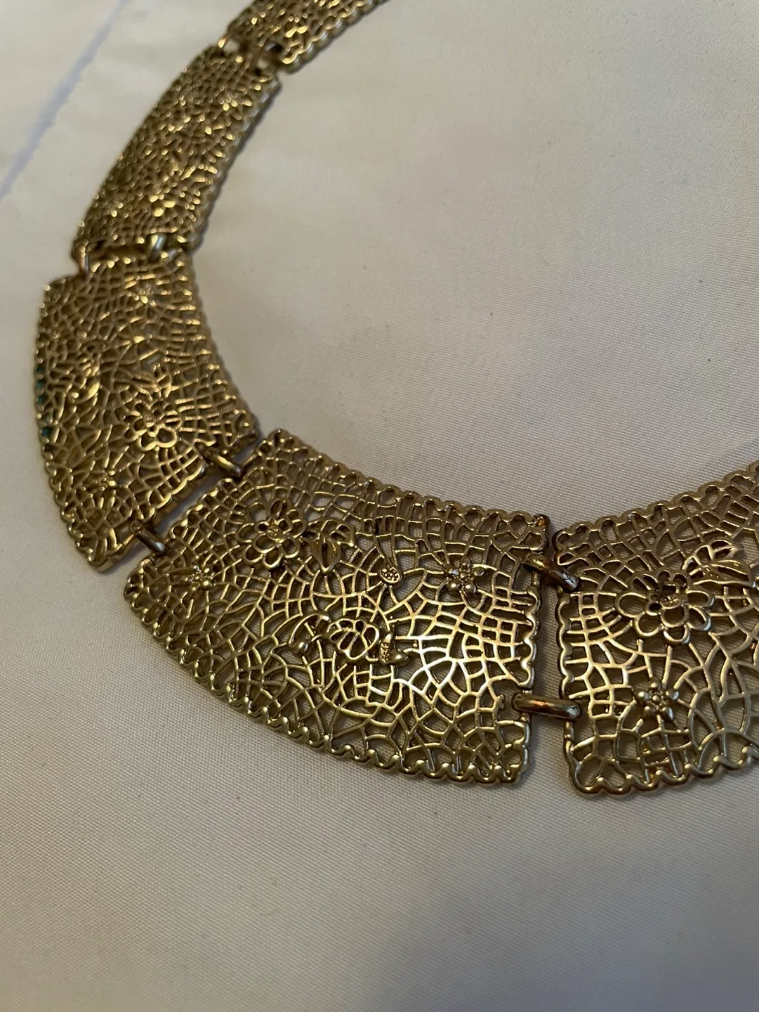 Gold-tone Filigree Collar Necklace image indicator(4)