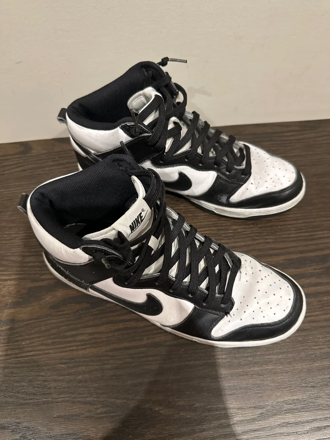 Nike Dunk High Black and White image indicator(3)