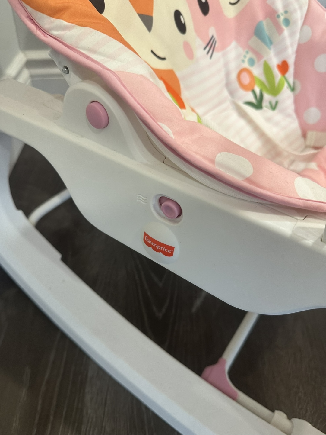 Fisher-Price Soothing Vibrating Rocking Chair - photo 2