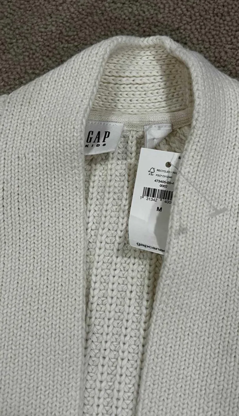 BNWT GAP girls cardigan image indicator(5)